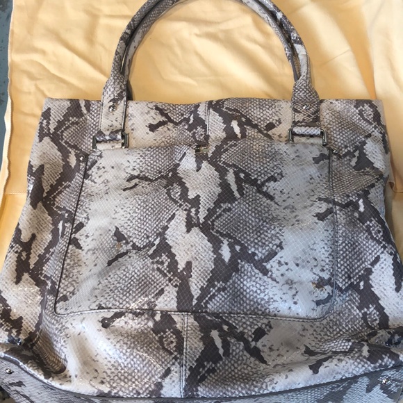 -Kate Spade Snake Print Tote 👜 - Picture 1 of 7
